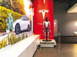 Tesla artık otomobil şirketi değil!